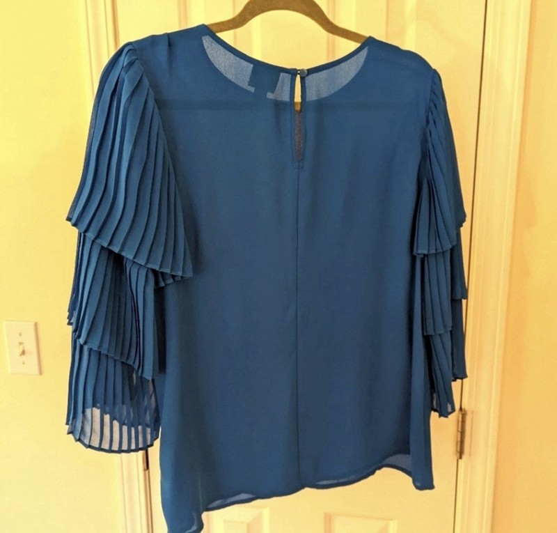 Worthington Size Small Blue Blouse 3/4 Pleated Sleeve
