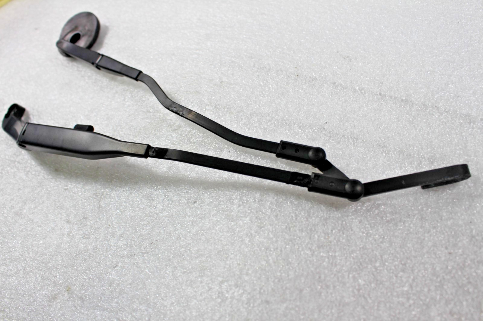 Ferrari F355 LEFT Wiper arm P/N 64610300