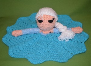 muñeca frozen tejida a crochet