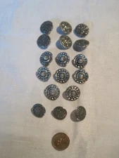 Vintage lot of Norwegian pewter buttons, 8 are marked TINN