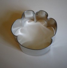 New Tin Dog Paw Cookie Cutter w/Dog Treat Recipe