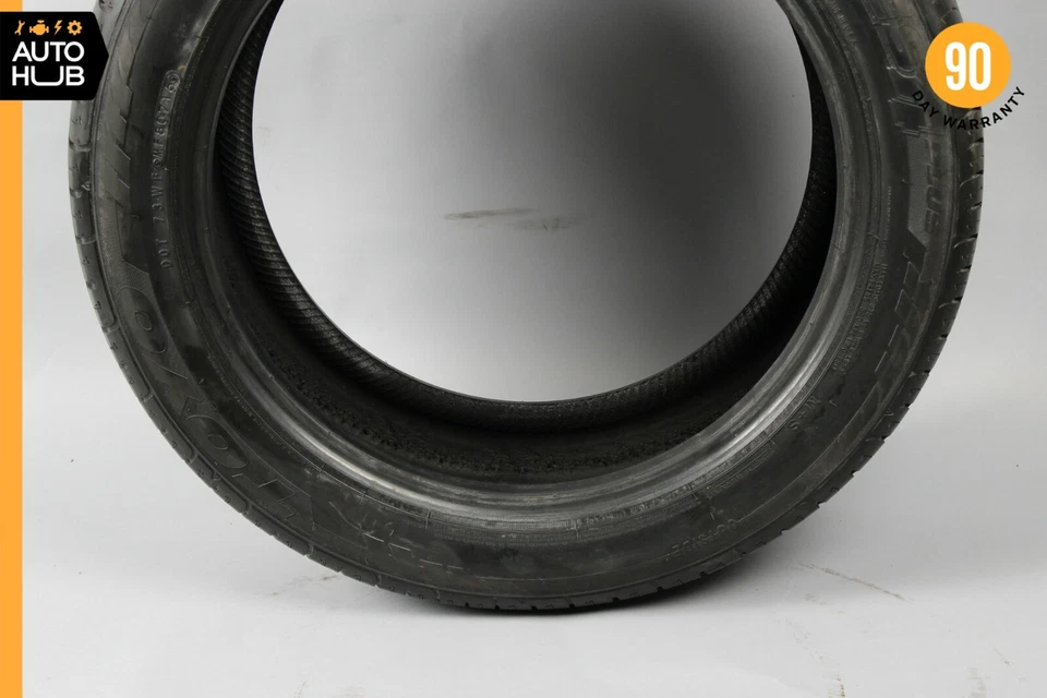 Toyo Proxes 4 Plus 255/45R18 103Y 255 45 18' Tire - Image 3 of 4