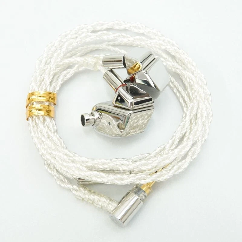 Final Audio A8000 (FI-A8DSSD) Audiophile Earphones Truly Beryllium Diaphragm