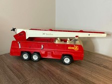 VINTAGE 1070's TONKA PRESSED STEEL AERIAL LADDER FIRE TRUCK NO LADDERS CLEAN