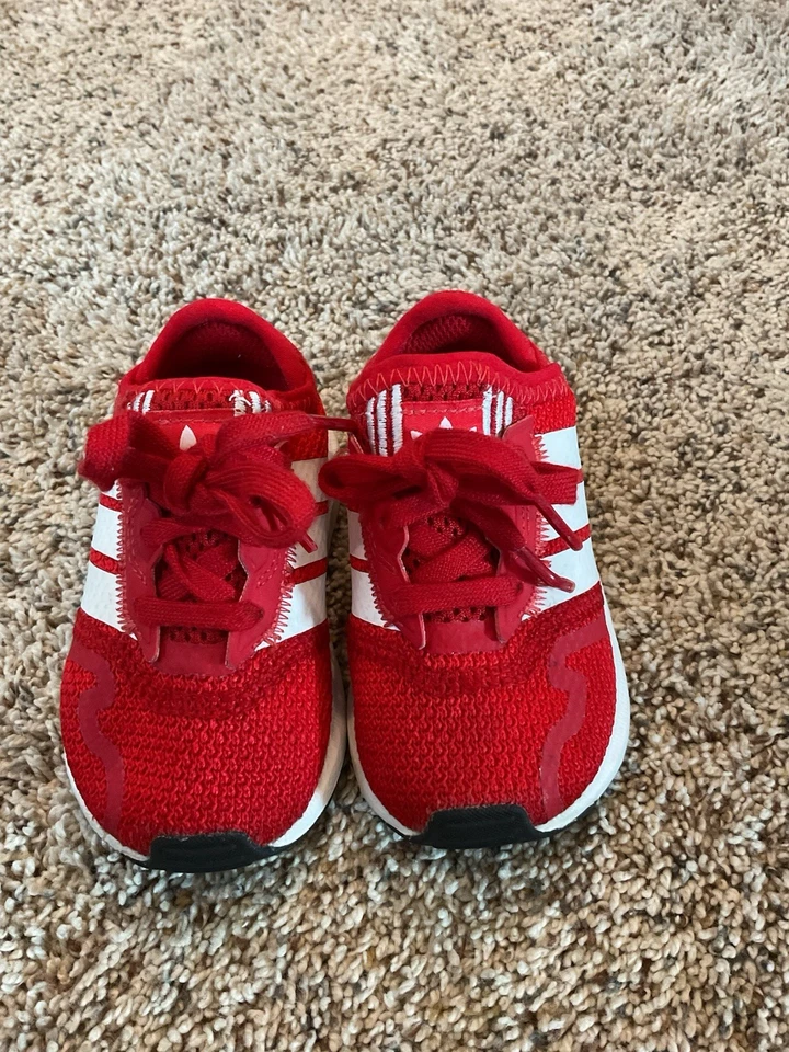 Adidas Swift Run I Infantil Niño Tenis para Correr Talla 5K Rojo Negro Blanco Foto 2 de 4