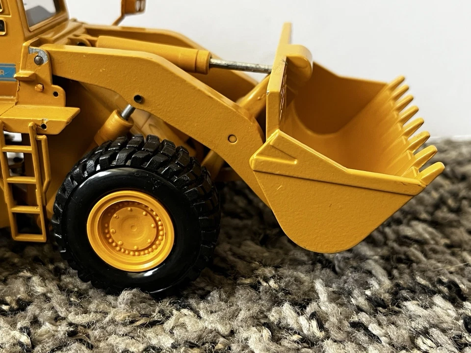 Vintage Conrad Dresser 560 B Pay Loader 1:50 Diecast Model - Yellow READ - Image 3 of 4