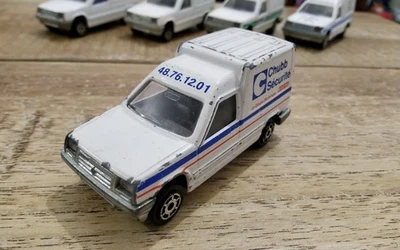 Renault express chubb majopub hot wheels matchbox norev majorette 1/64 - Photo 1/2