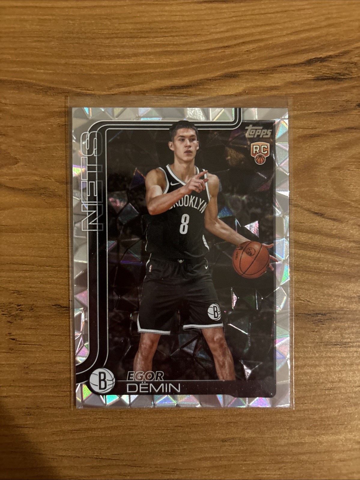 Egor Demin Rookie Card Diamanté 2025-26 Topps #208