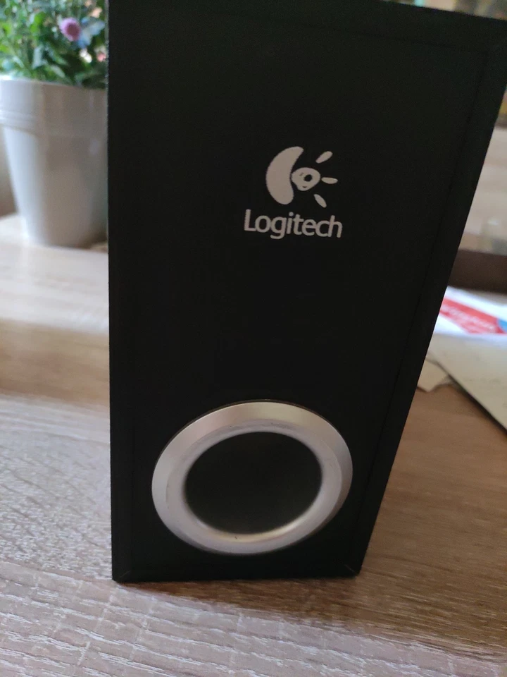 Logitech S200 Black PC Lautsprecher, 30 Watt, 2.1 Satellite System mit Subwoofer