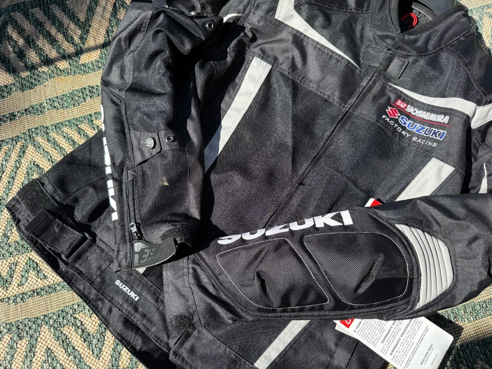 Suzuki Yoshimura Factory Racing Jacket New Mens 3XL Waterproof Liner - Image 3 of 4