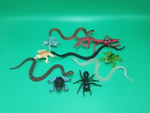 Reptile Insect Amphibian Toy Mini Figure Lot Frog Toad Snake Ant Praying Mantis
