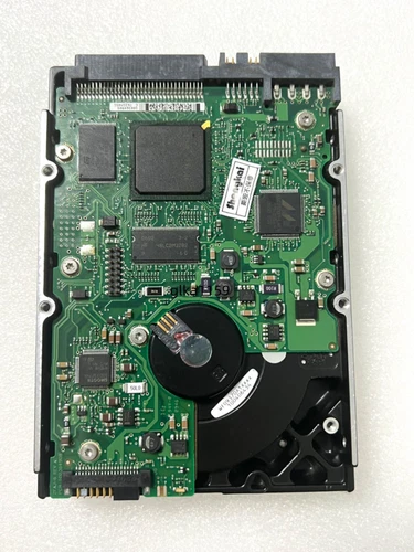 Seagate Cheetah 15K ST373454LW 73Gb 15000RPM SCSI Ultra320 3.5" HDD - Picture 3 of 4