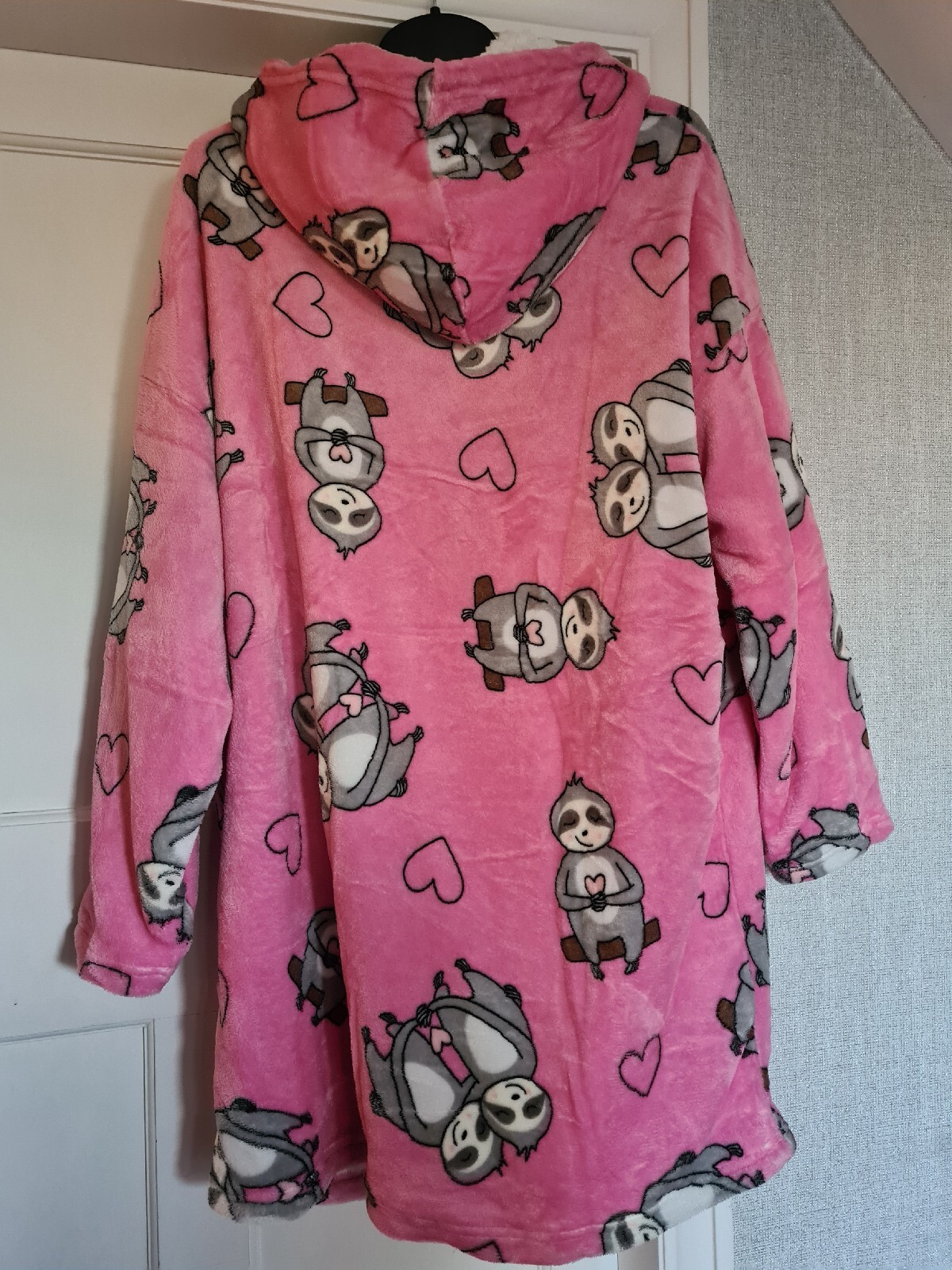 New Look SNUDDIE Hooded Pink SLOTH Oversized Blanket Hoodie Snoodie Oodie  Medium | eBay