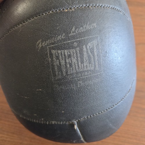 Vintage Everlast Leather Medicine Ball 8 lbs USA Choice of Champions 7lb10oz