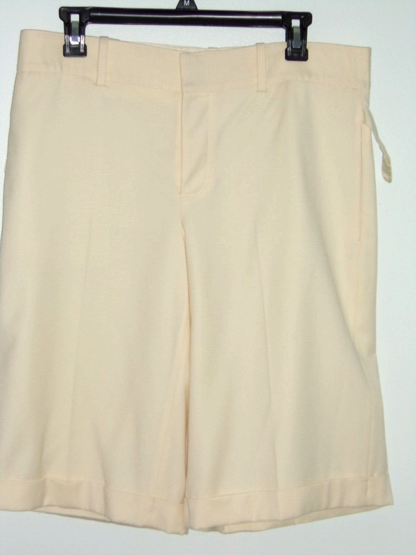 Ralph Lauren Light Weight Cuffed,Flat Front,Shorts Wool Size-10 MADE IN ITALY