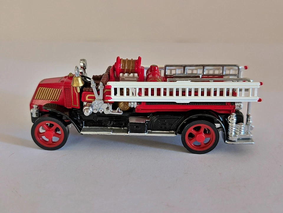 Matchbox Collectibles Limited Ed. YYM38259 1920 Mack AC Fire Truck - Image 3 of 4