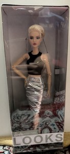 Barbie Signature Barbie Looks Fashion Doll (HCB78)