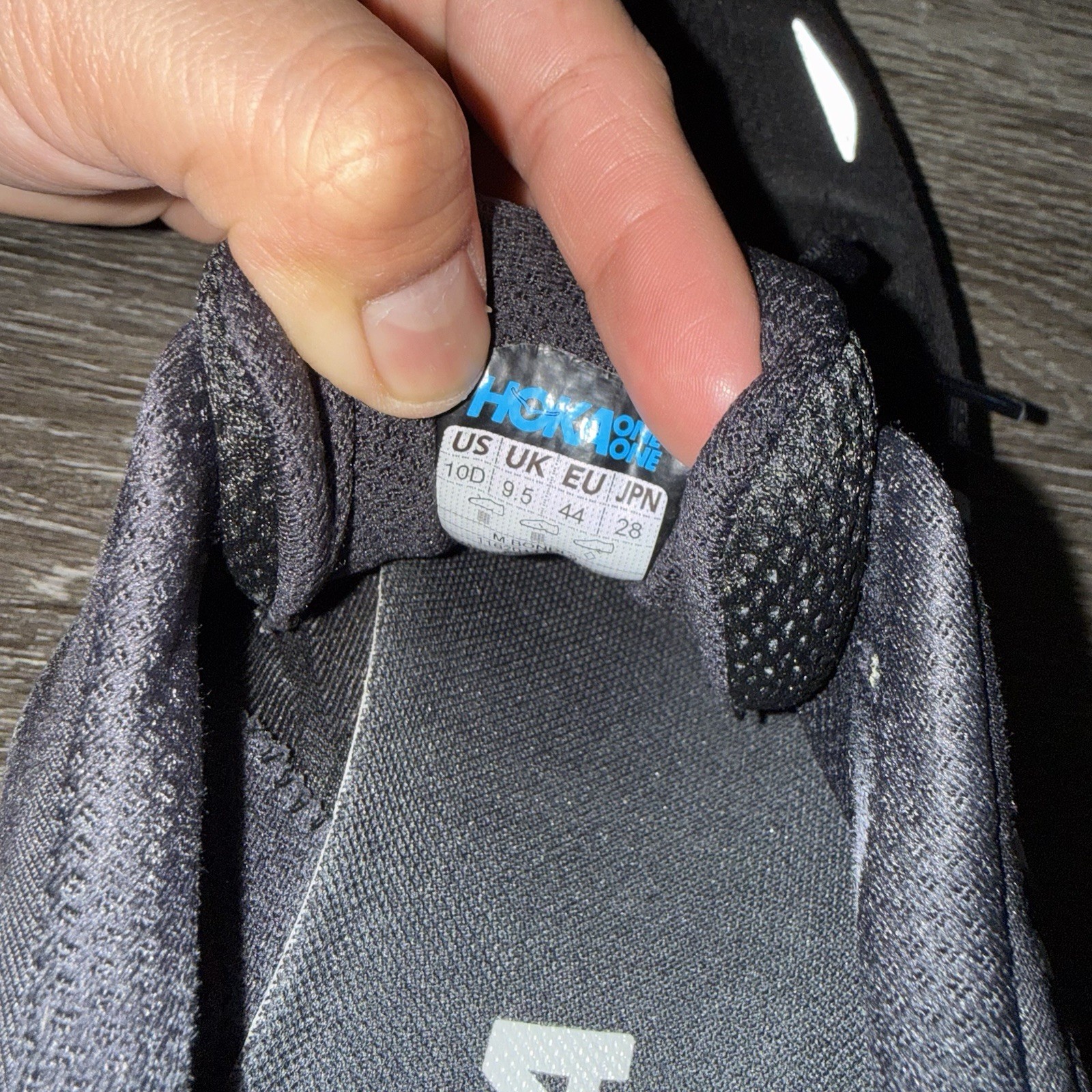 HOKA - Men’s Bondi 9 Size 10D Running Shoes Black/White thumbnail 6