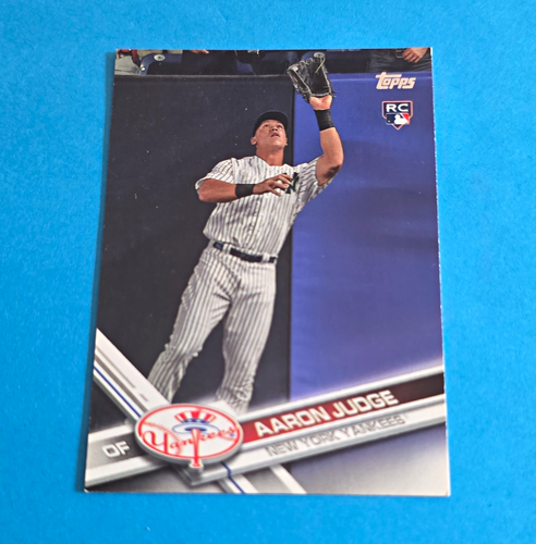 Topps 2017 Aaron Judge (Fielding) Rookie Base Set Card #287 New York ...