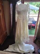 Beautiful Custom Size 10 Wedding Dress With Long Train