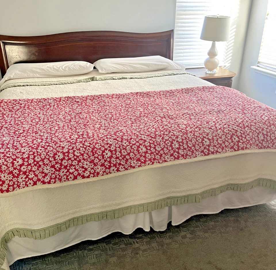 VTG Handmade Reversible Quilt 78x74 Pink Floral Chevron & Tulip Patch Throw - Image 2 of 4