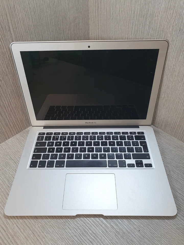 Apple MacBook Air 13" 2015 · i5 · 8GB · 120GB, photo 1 of 5