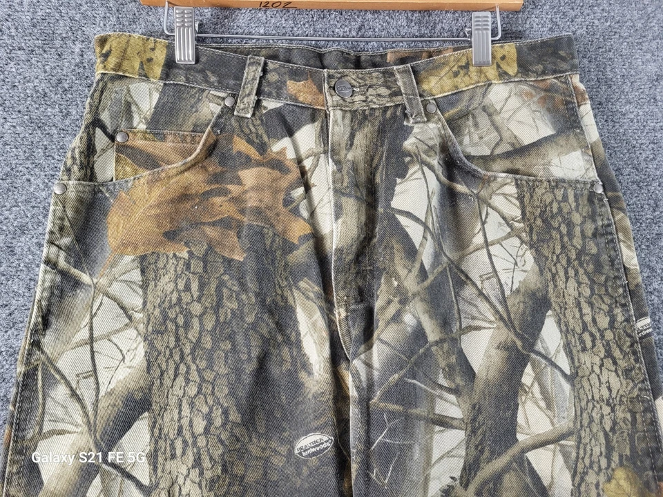 Wrangler Pro Gear Hunting Jeans Mens 33x30 Realtree Camo 5 Pocket Straight Fit - Image 2 of 4