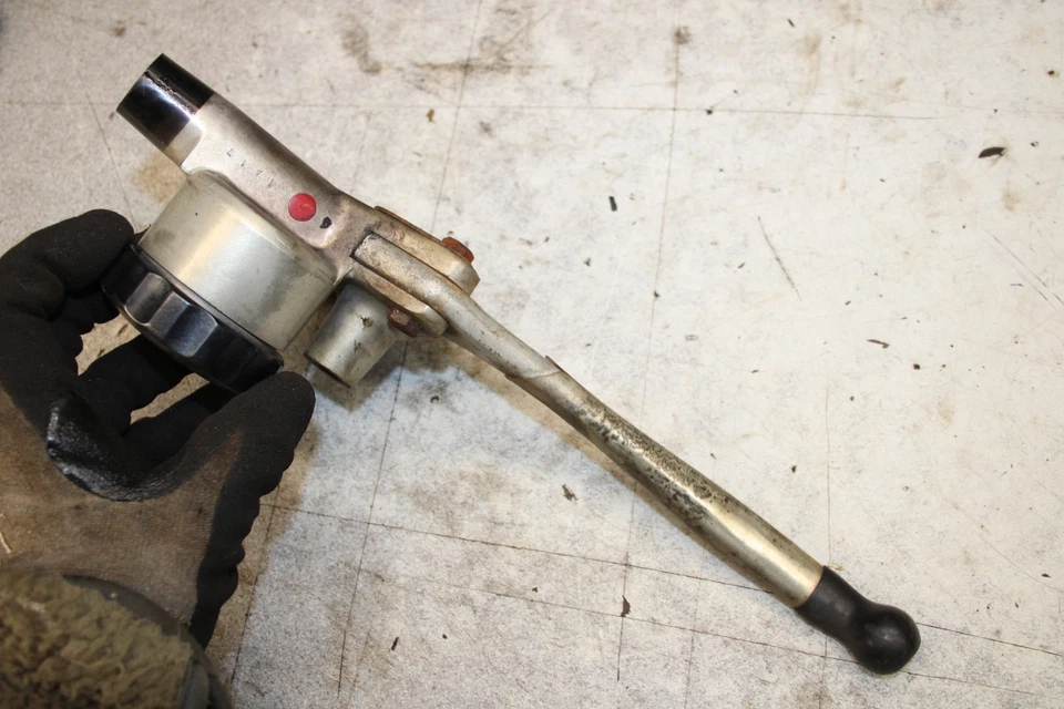 Honda CB750K 750 1976 cuatro cilindros maestros de freno delantero E15-4576 ABT Foto 4 de 4