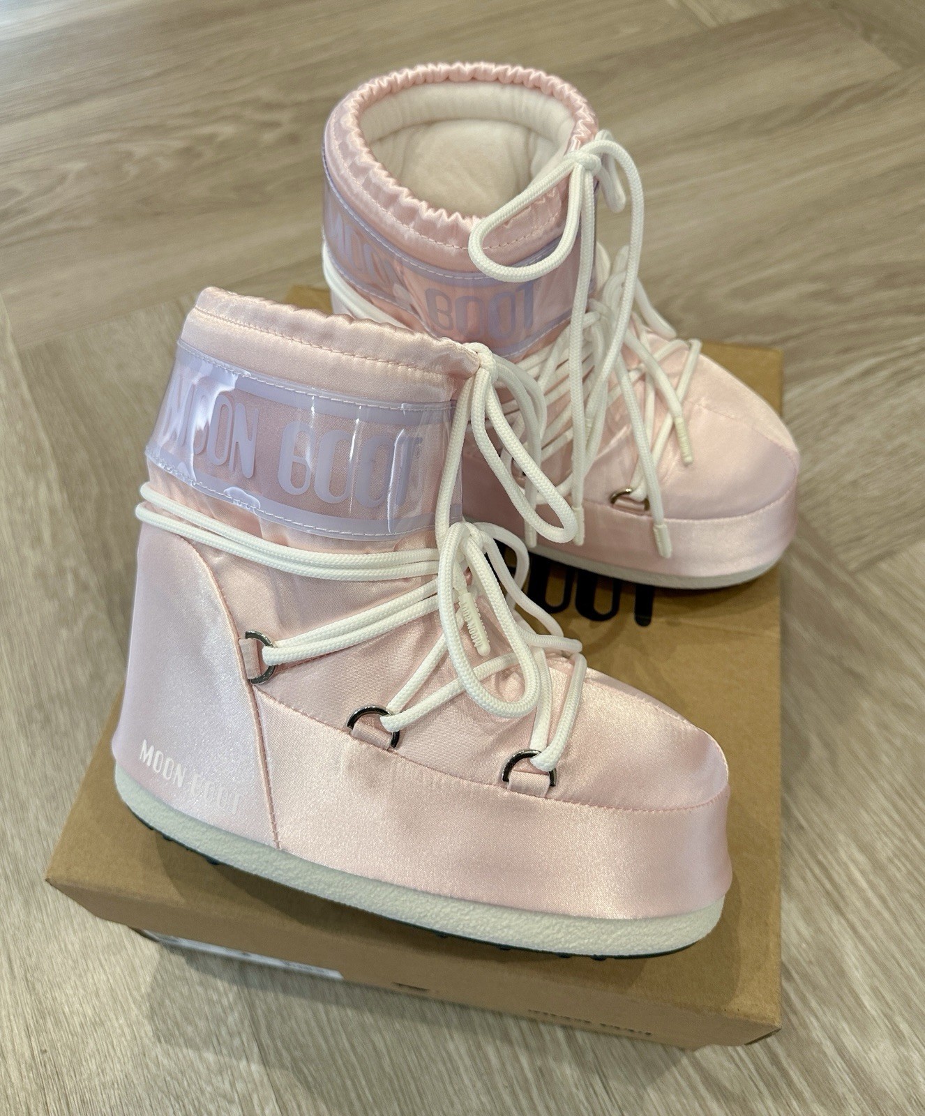 RRP £265 Moon boot icon Low Rose Pearly boots size UK 6-7.5 / 39-41 BNWT in Box image 10