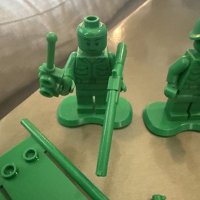 LEGO Toy Story: Army Men on Patrol (7595) - 3x figures and accessories