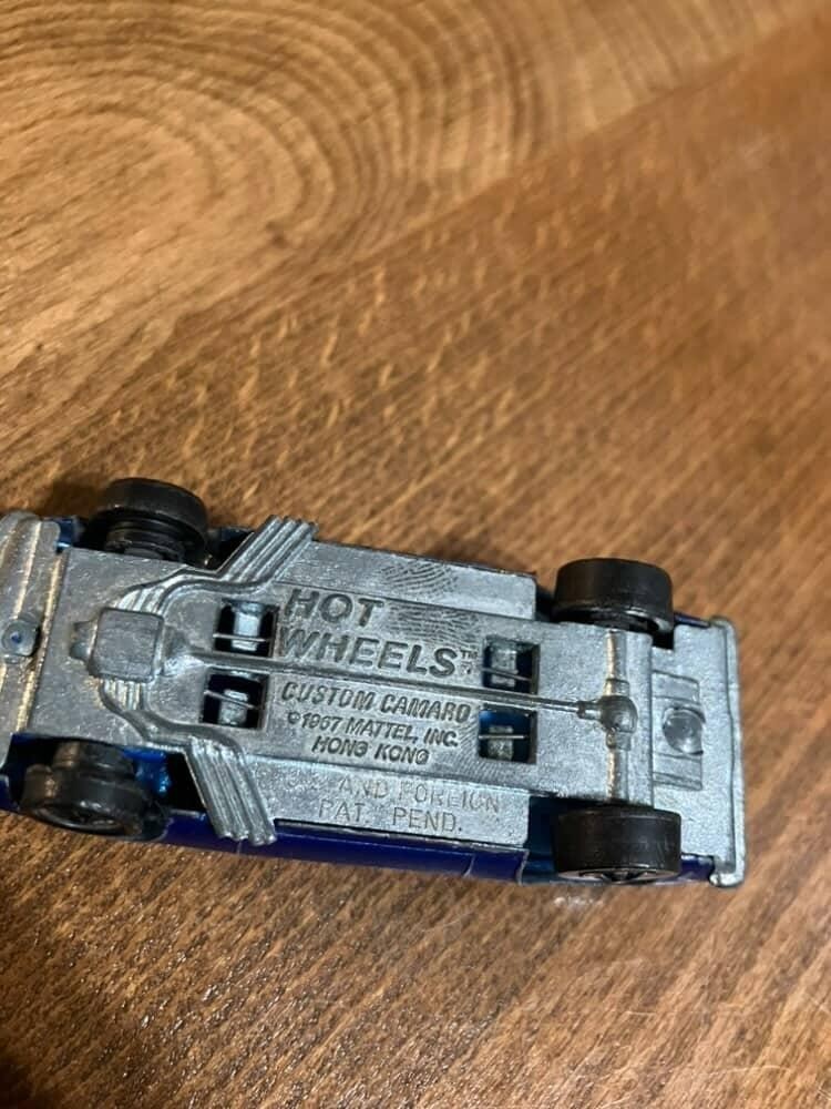 Hot Wheels Redlines Custom Camaro 1967 Blue 1:64 Diecast Car