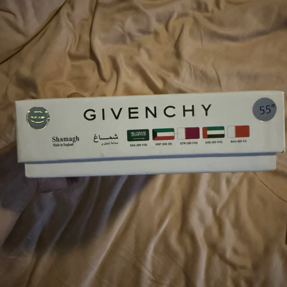 Bufanda árabe Shemagh formal de lujo Givenchy NUEVA EN CAJA 55” ROJA/BLANCA Bufanda Keffiyeh Foto 2 de 4