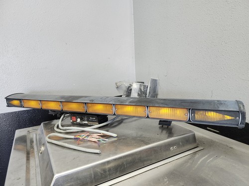 Whelen TA836A Traffic Advisor Amber Lightbar Arrow Light Bar With Controller