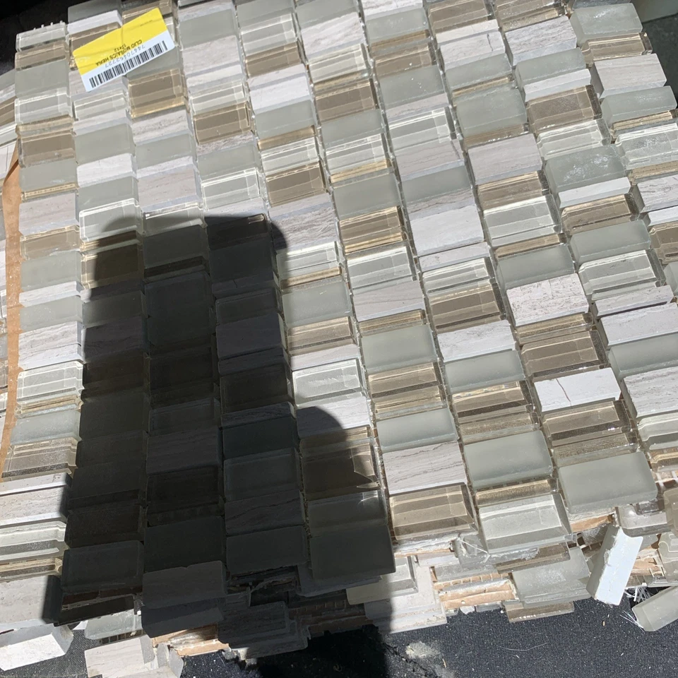 Daltile Clio Mosaics Hera 9.6 Sf (12x12 inch tile sheets) - Image 2 of 2