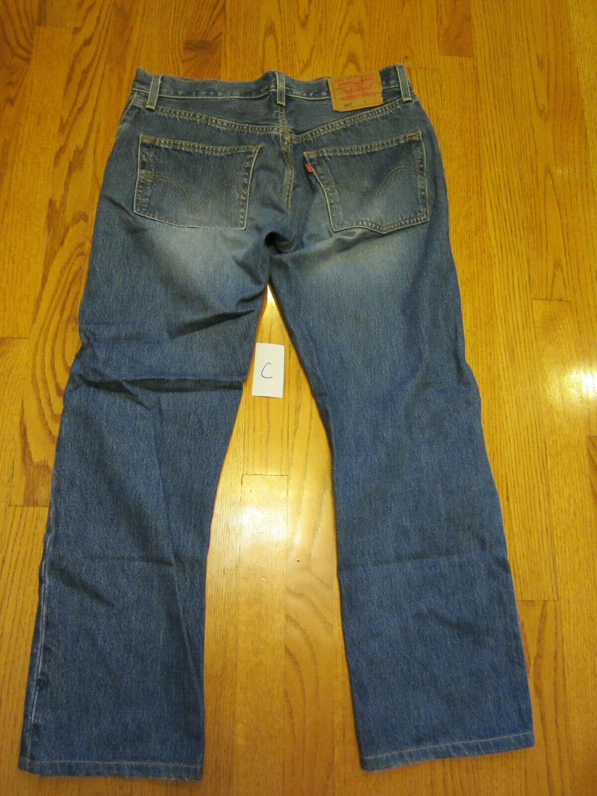 Levis 501 Jeans Mens 31 x 29 EUC Denim Button Fly 15501-0186 C Medium ...