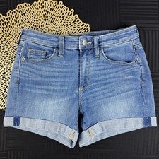 Universal Thread Womens 4 Medium Wash Denim Stretch Cuffed 4 Inseam Jean Shorts