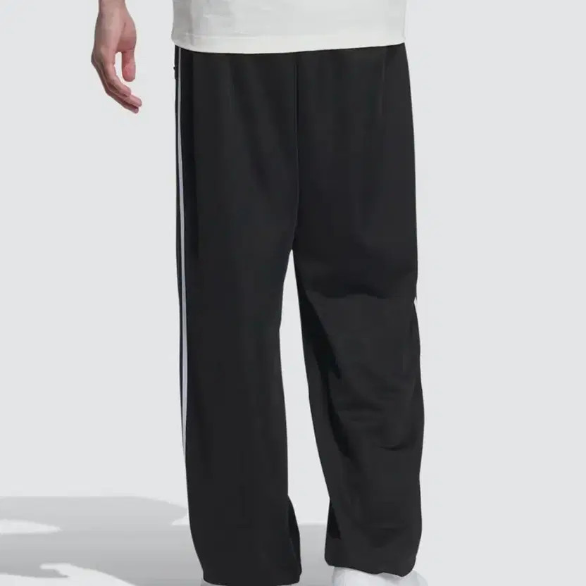 Adidas BB Track Pants Men’s Jogger Pants IK9152 thumbnail 2