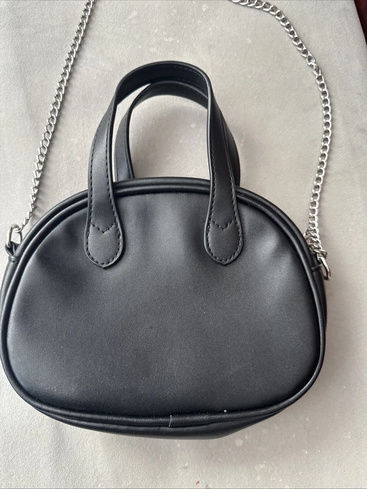 Barbie Colección Bandolera de Mano 5.5x7.5 Miniso Monedero Negro/Rosa Foto 3 de 4