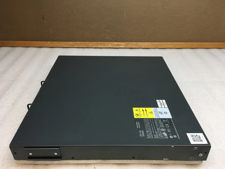 Cisco MDS 9124 DS-C9124-K9 V01 Multilayer Fabric Switch - Image 4 of 4