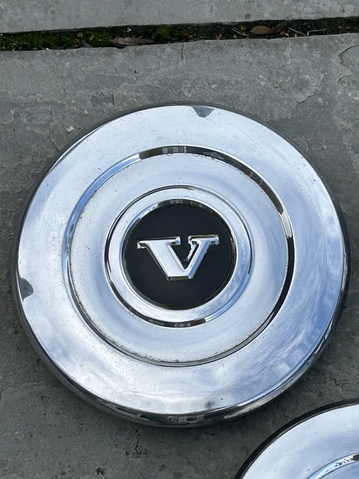 5 x Vintage Stainless Steel Volvo Hub Caps 240 260 740 760 - Image 3 of 4