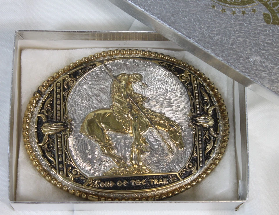 Hebilla de cinturón ADM Silversmith End of the Trail Indian Horse SP/GP grande 3,75 de colección Foto 3 de 4