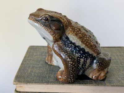 Vintage Ceramic Pottery Hirado Style Toad Frog Figurine Realistic