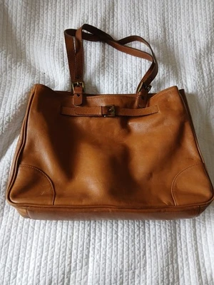 Vintage 80s Tan Coloured Leather Handbag Shoulder Bag Good Condition - Image 1 of 4