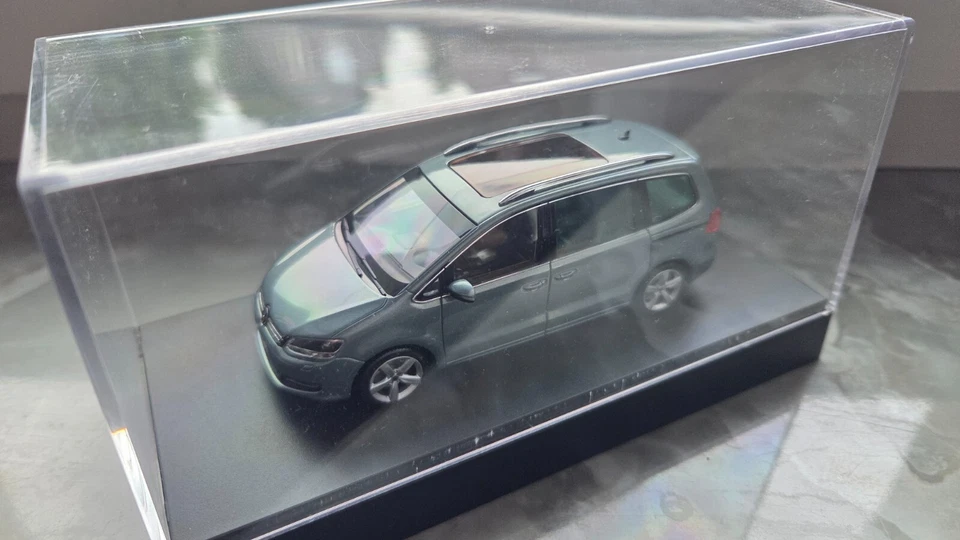 Vw Sharan Modellauto 1:43 Minichamps 7M0099300R71 Grau Volkswagen Model Car - Bild 3 von 4