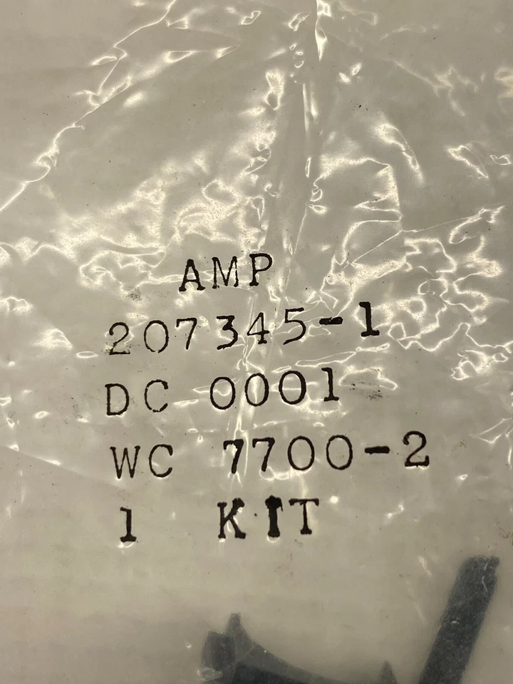 AMP 207345-1 CARCASA TRASERA DB-25 ABRAZADERA DE CABLE CAPUCHA D-SUB NEGRO CONECTIVIDAD TE Foto 3 de 3