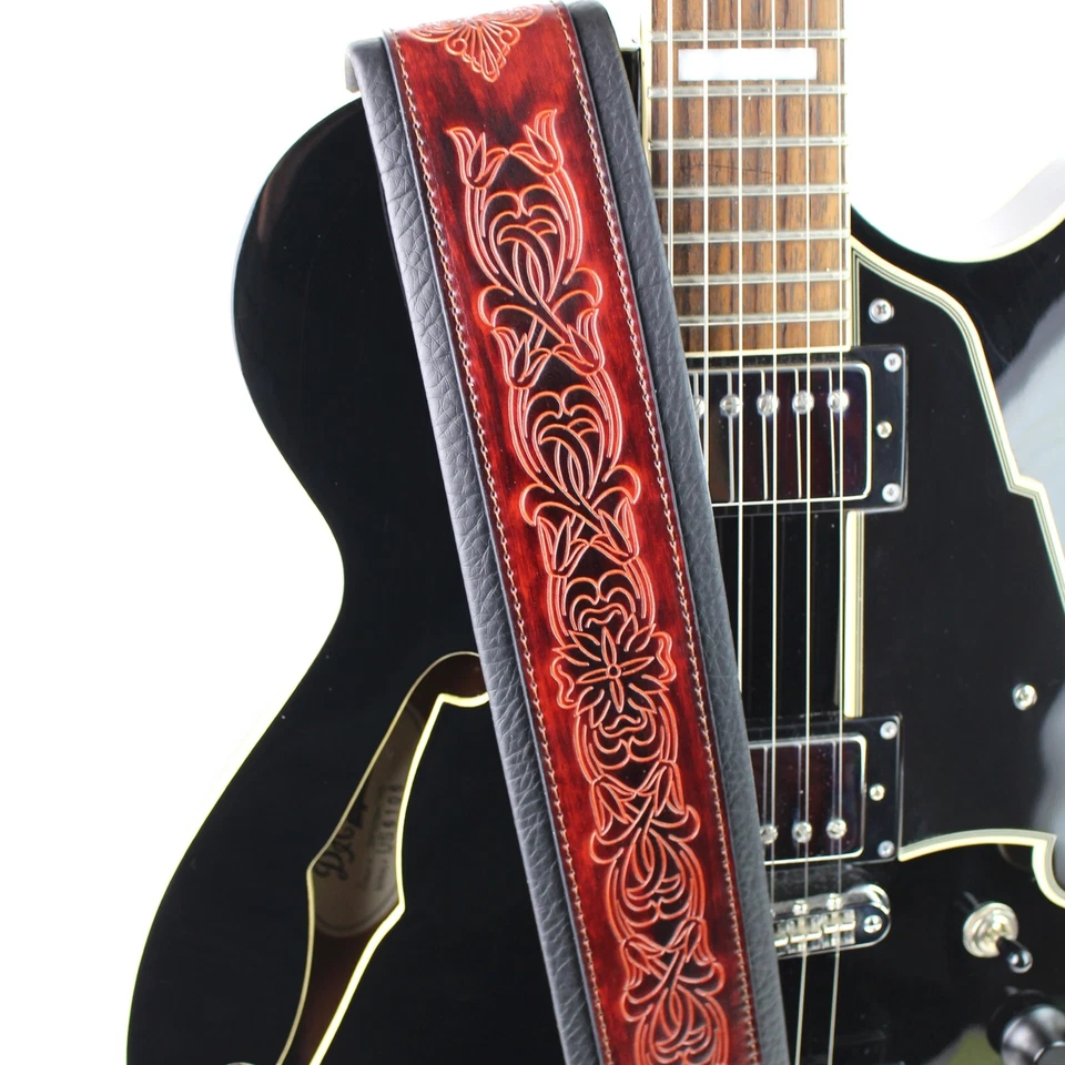 Correa de guitarra acolchada diseño flor de lis bourbon rojo Walker And Williams GB-21 Foto 4 de 4