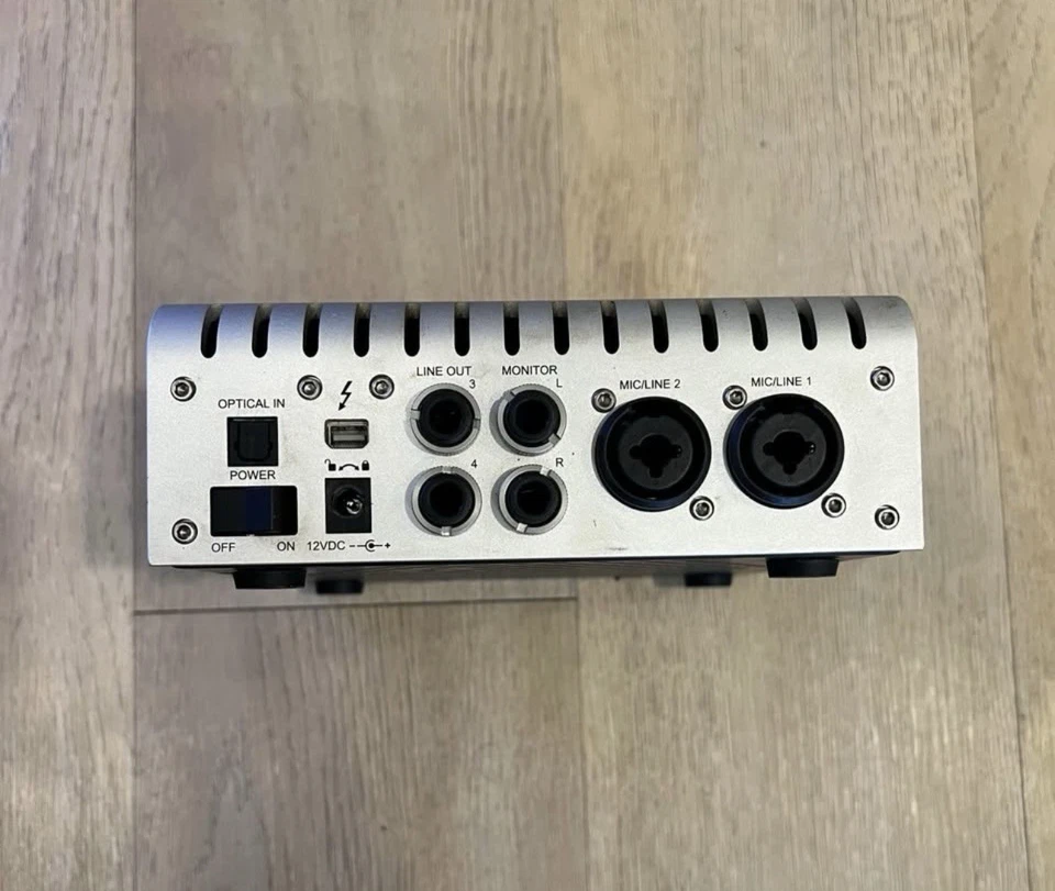 Universal Audio Apollo Twin SOLO Core UAD 2 TESTED Audio interface Thunderbolt - Image 4 of 4