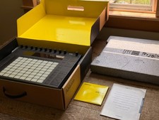 Ableton Push 2 USB Live Controller Strumento - Nero (87565) + Adattatore UK EU US