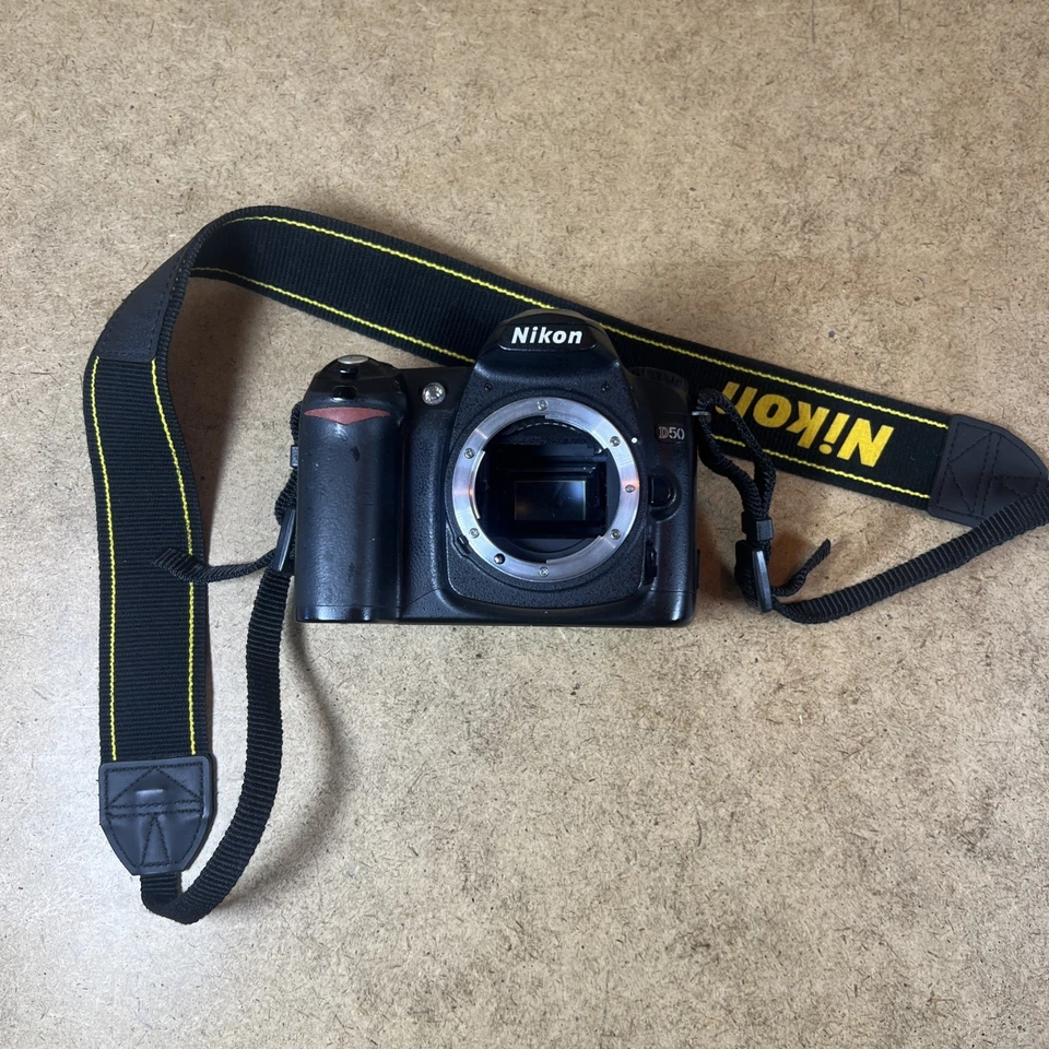 Nikon D50, photo 1 of 5