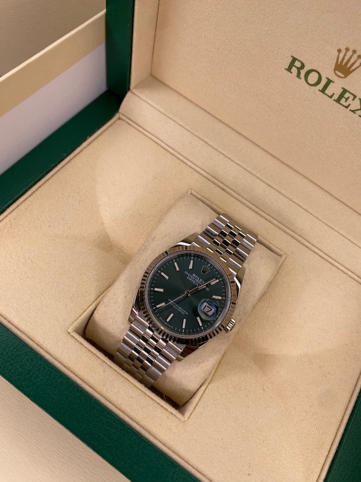 Rolex Datejust 36 126234 2023 Mint Green Jubilee Full Set Fluted Bezel image 8